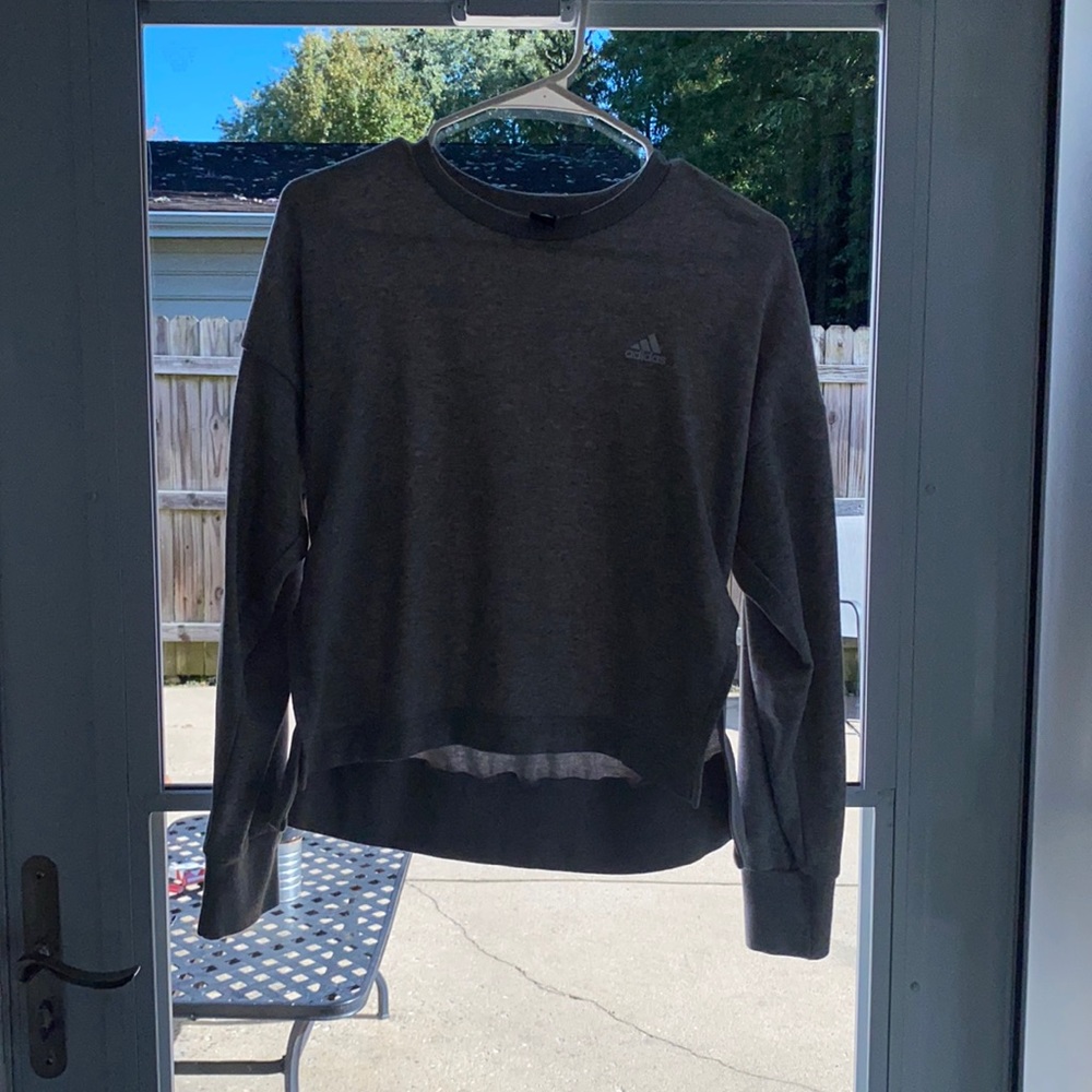 Cropped adidas hoodie - grey